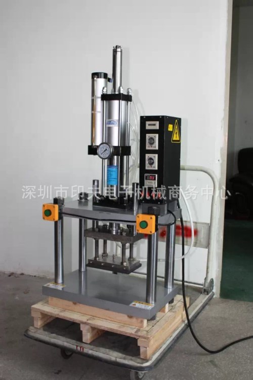 古典實(shí)木烙印機(jī)  實(shí)木燙印機(jī)