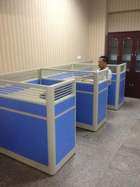 福建辦公家具品牌之一  屏風定制 文件柜定制  衛(wèi)生間隔斷