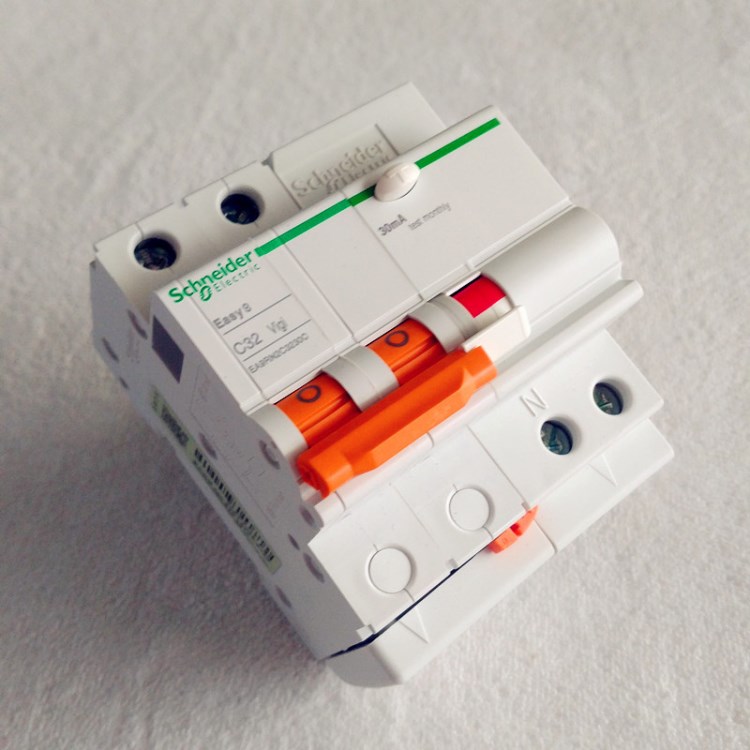 施耐德漏電斷路器Easy9開關EA9RN 2P C6-63A空氣開關帶漏電保護器
