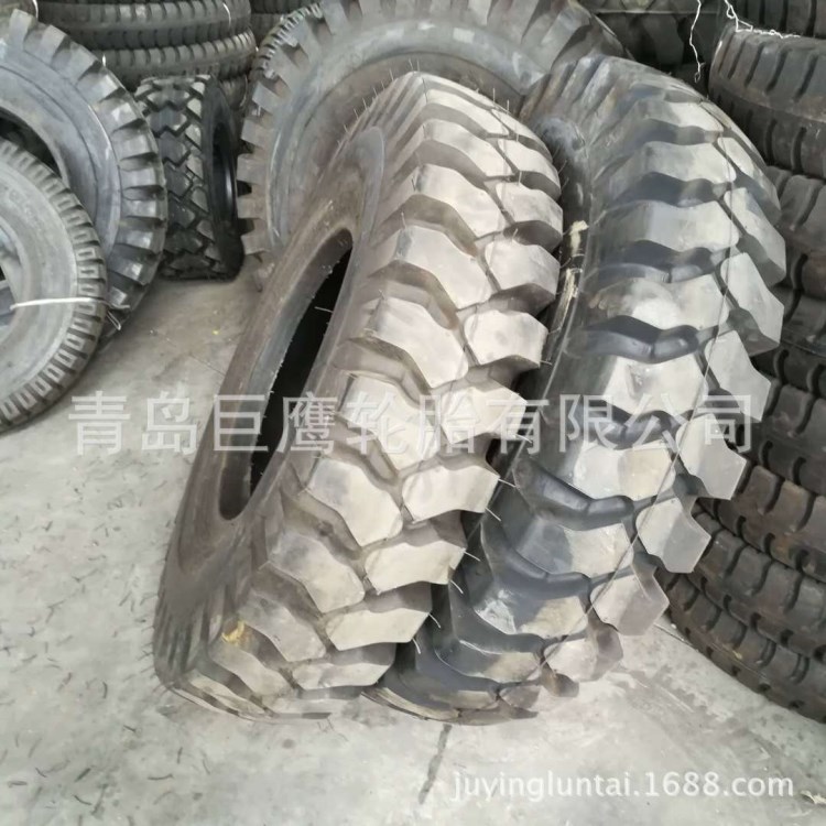 現(xiàn)貨銷售 卡車 載重車輪胎1200-24耐磨型礦山花紋