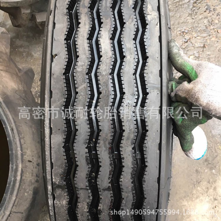 現(xiàn)貨銷售275/80R22.5 子午線客車輪胎 真空卡車輪胎 全新三包