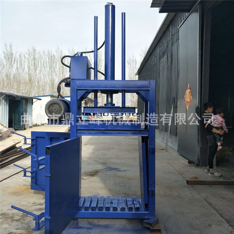 廠家供應(yīng)40噸立式雙缸壓包機立式服裝打包機80噸廢塑料易拉罐液壓