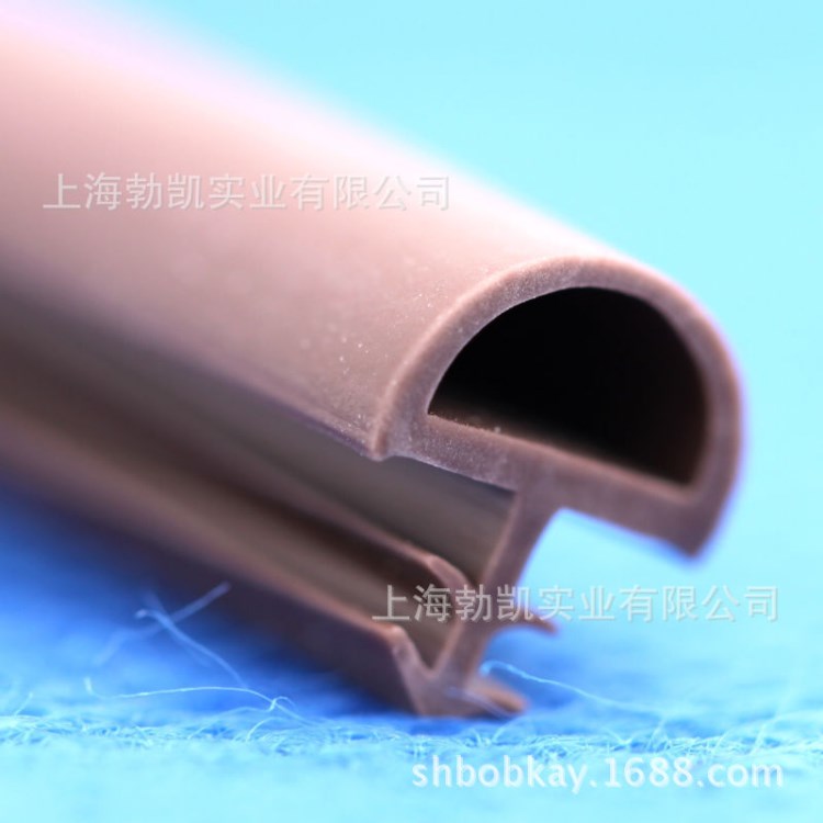 廠家供應(yīng)10*5中號(hào)D型卡槽硬腳木門密封條隔音條防撞膠條TPE材料