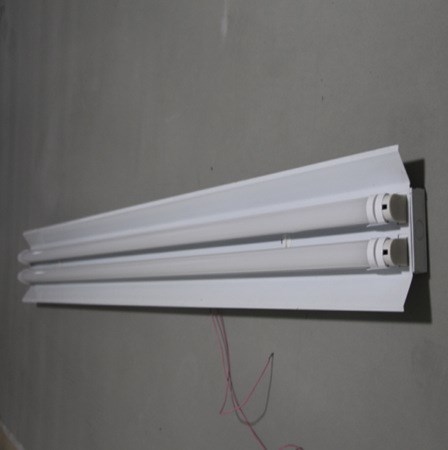 供應(yīng)一體化生產(chǎn)車間LED雙管支架燈 36W燈具質(zhì)保3年工程款