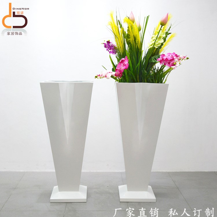 歐式創(chuàng)意不銹鋼落地亞光大花瓶簡(jiǎn)約家居裝飾品經(jīng)書(shū)工藝品廠家直銷(xiāo)
