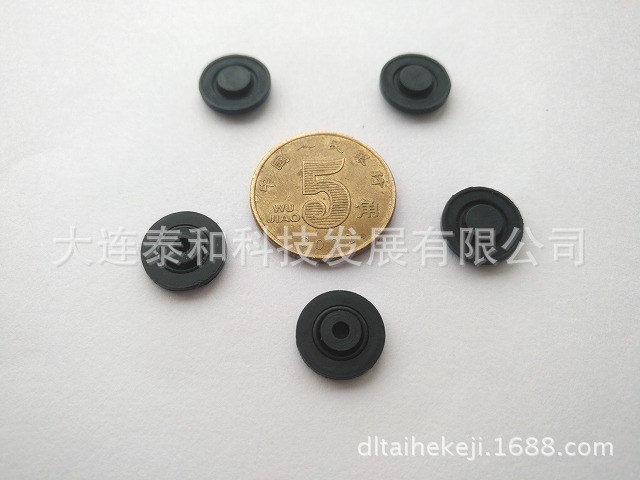大連氟橡膠墊加工13998450638 抗疲勞強(qiáng)度60萬(wàn)次 精密橡膠制品