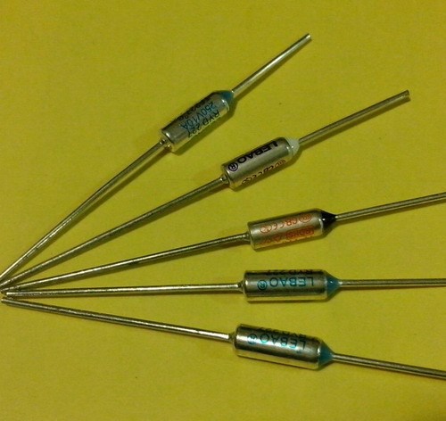 NEC溫度保險絲SF240E 240度 熱溶斷體保險絲 VDE UL CQC