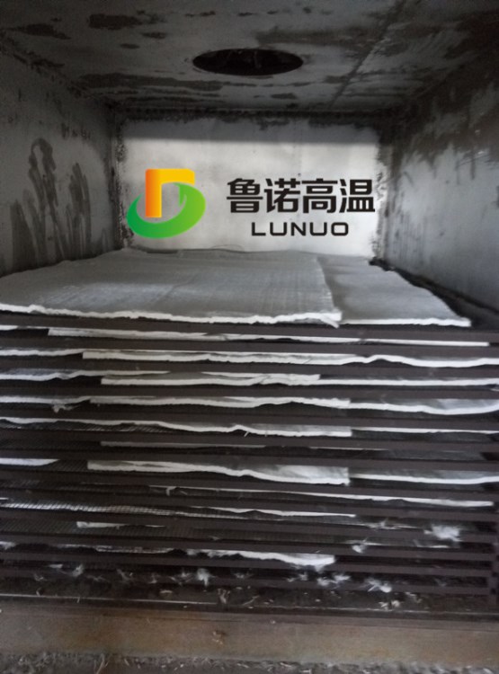 厂家玻璃纤维毡用于工厂加工电热水器具有隔热绝缘降噪