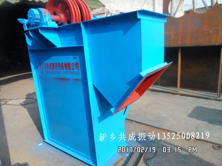 廠家供應(yīng)TD型斗式提升機(jī) 鏈?zhǔn)教嵘龣C(jī) 糧食提升機(jī) NE礦石斗提機(jī)