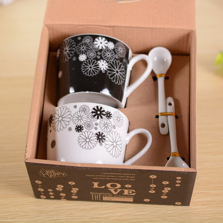 創意黑白情侶套杯 帶勺陶瓷杯 子贈品節日禮品批發廠家