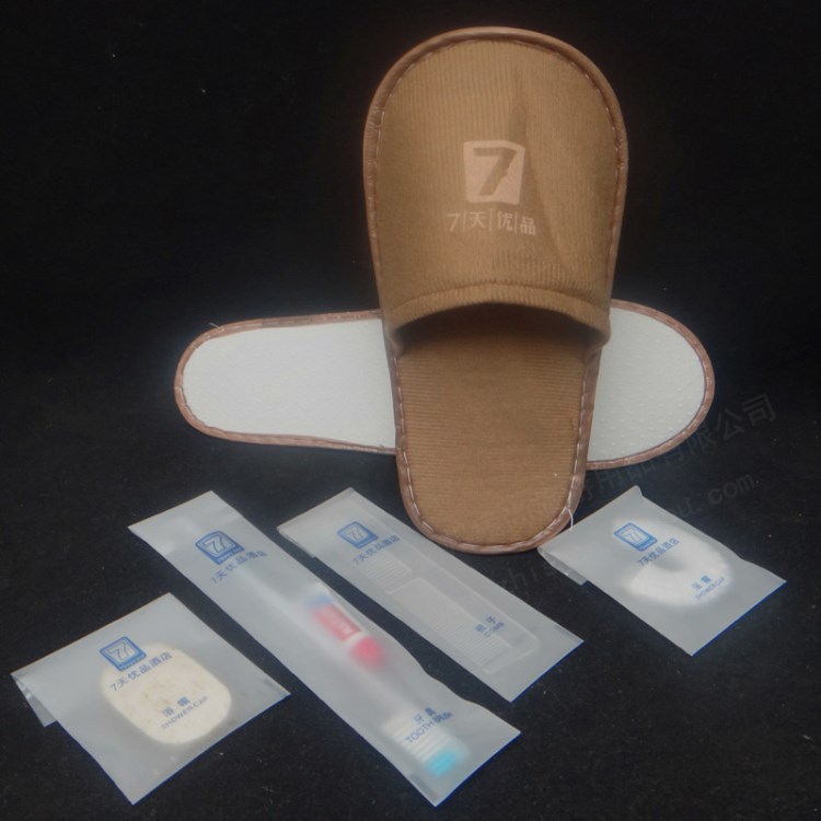 廠家直銷軟膜袋一次性酒店用品 7天優(yōu)品酒店消耗品套裝