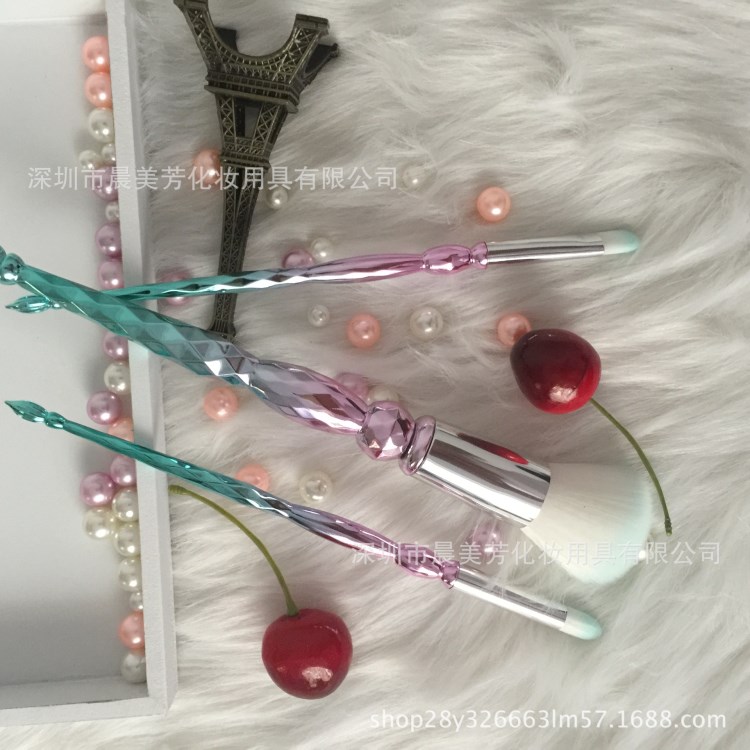 廠家直銷，螺旋塔單只大散粉刷電鍍炳面膜刷高端小眼影刷，遮瑕刷