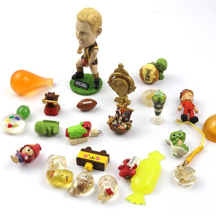 直銷可定制卡通人物小物品裝飾品工藝品擺件加工 樹(shù)脂工藝品加工