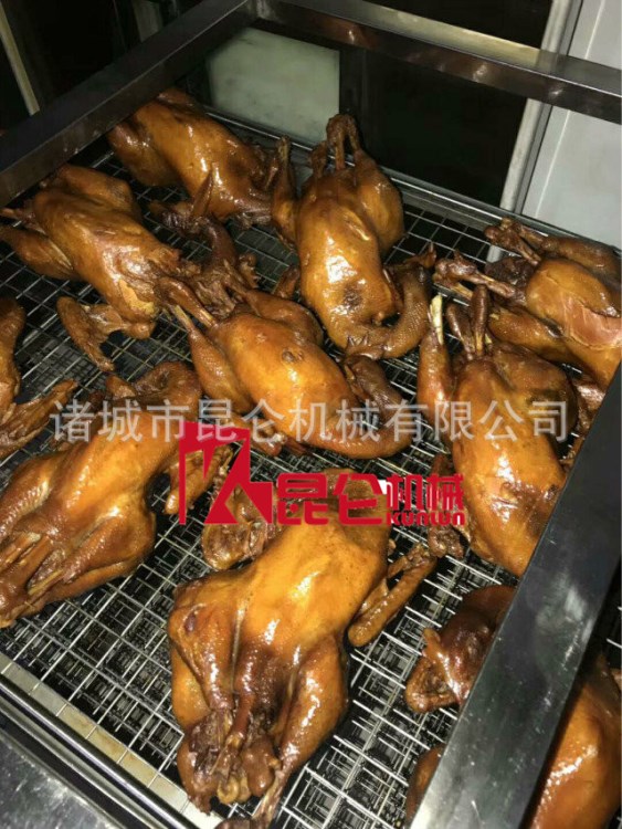 香肠红肠烟熏炉 鸡背鸡翅鸡腿烟熏设备 猪血团子烟熏炉 色泽美观