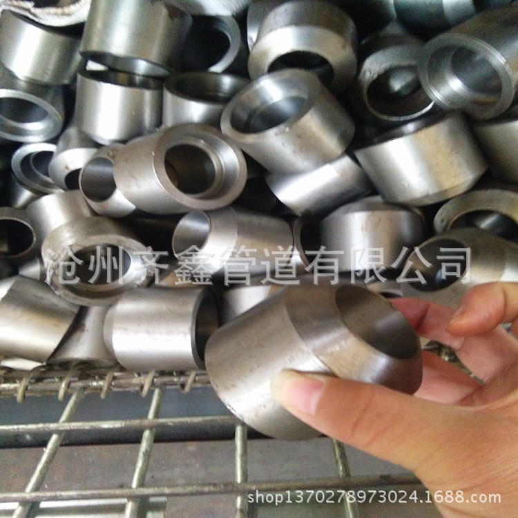 銷售不銹鋼 碳鋼 承插焊管件 螺紋管件 半管接頭 -齊鑫供應歡迎訂