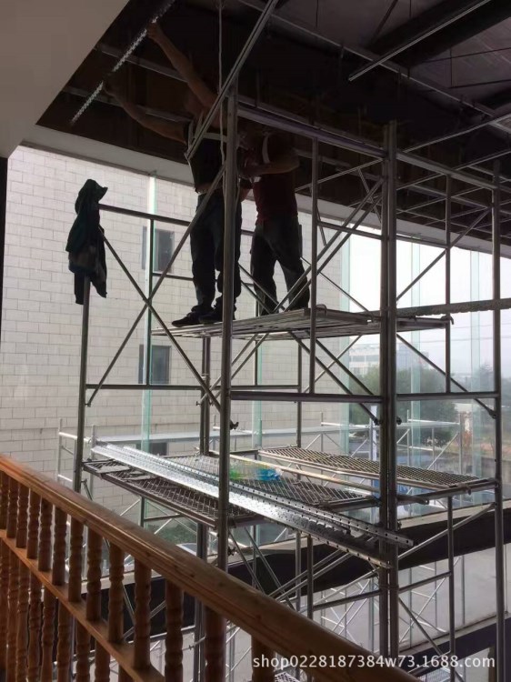 廠家直銷四川成都現貨批發加重噴涂移動腳手架配三根芯踏板沉拉桿