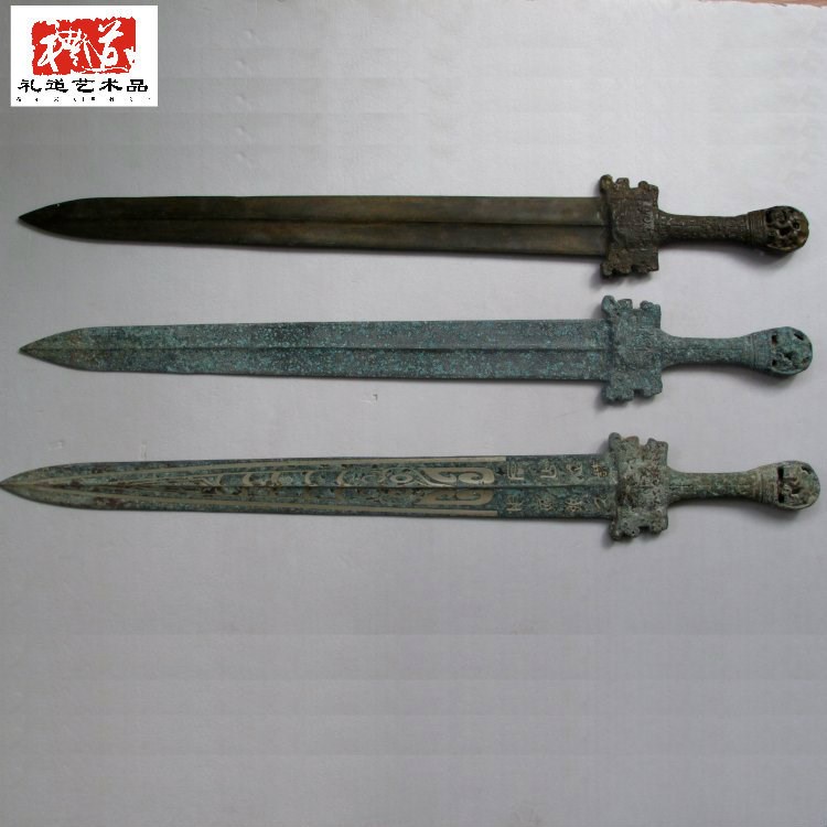 新品熱賣(mài)仿古青銅人面劍工藝品 錯(cuò)銀做舊收藏兵器人面劍工藝品