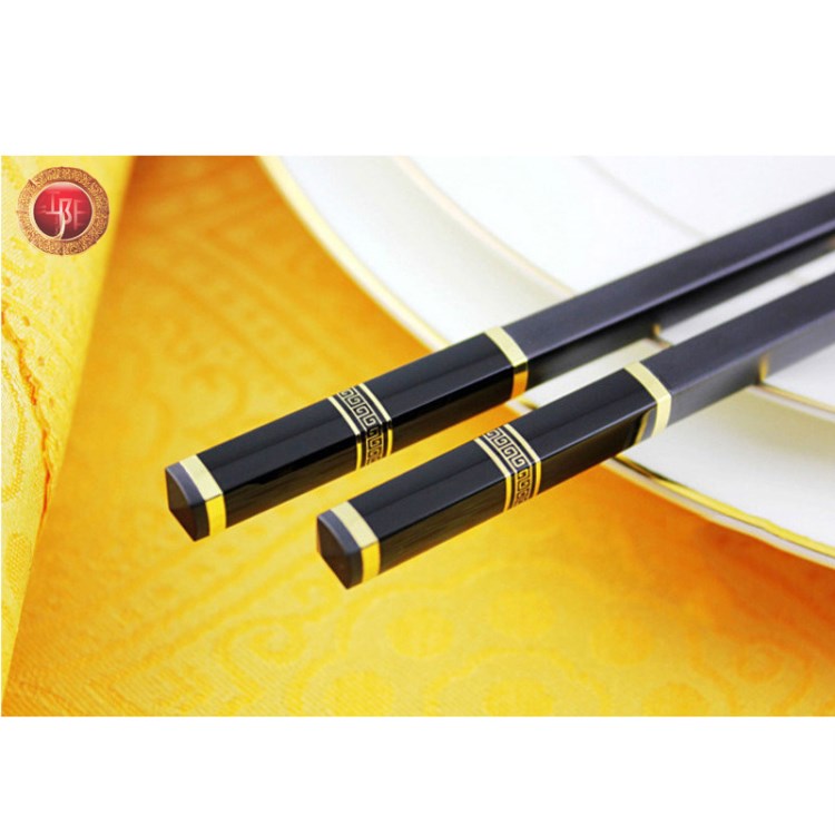 紅陽(yáng)合金筷子酒店家用筷日式套裝環(huán)保餐具防滑無(wú)漆蠟批發(fā)定制