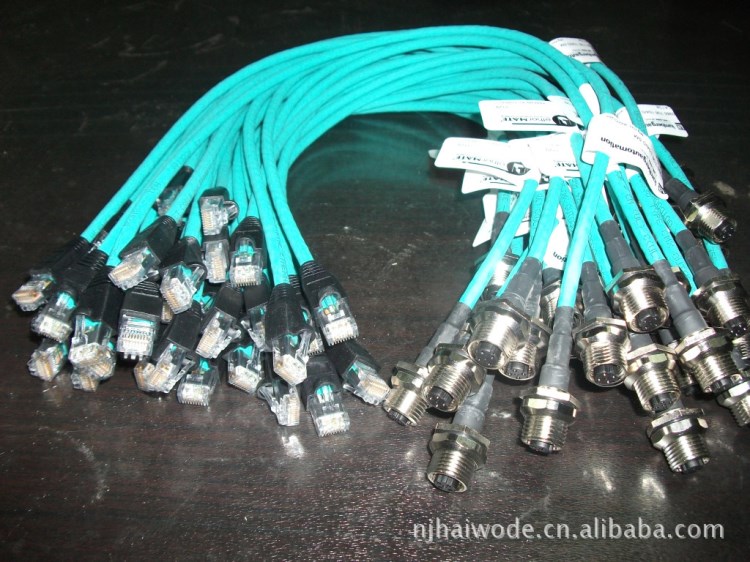 RJ45 &mdash;M12工業(yè)以太網(wǎng)交換機連接器