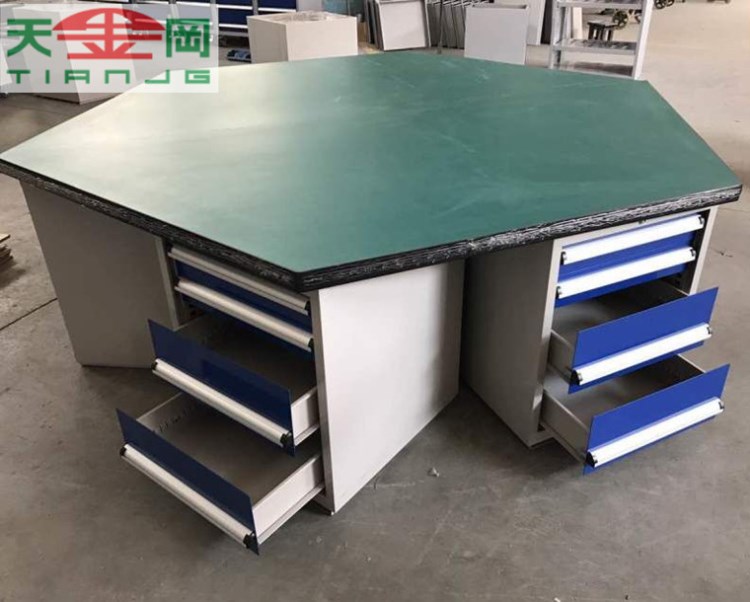 天金岡定制六角工作臺帶工具柜維修作業臺重型鉗工耐沖擊工作桌