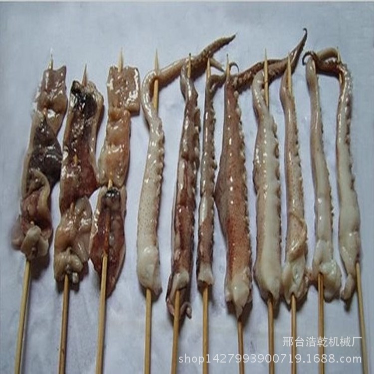 多功能羊肉穿串機(jī)全自動(dòng)穿羊肉串機(jī)價(jià)格小型自動(dòng)羊肉穿串機(jī)廠家