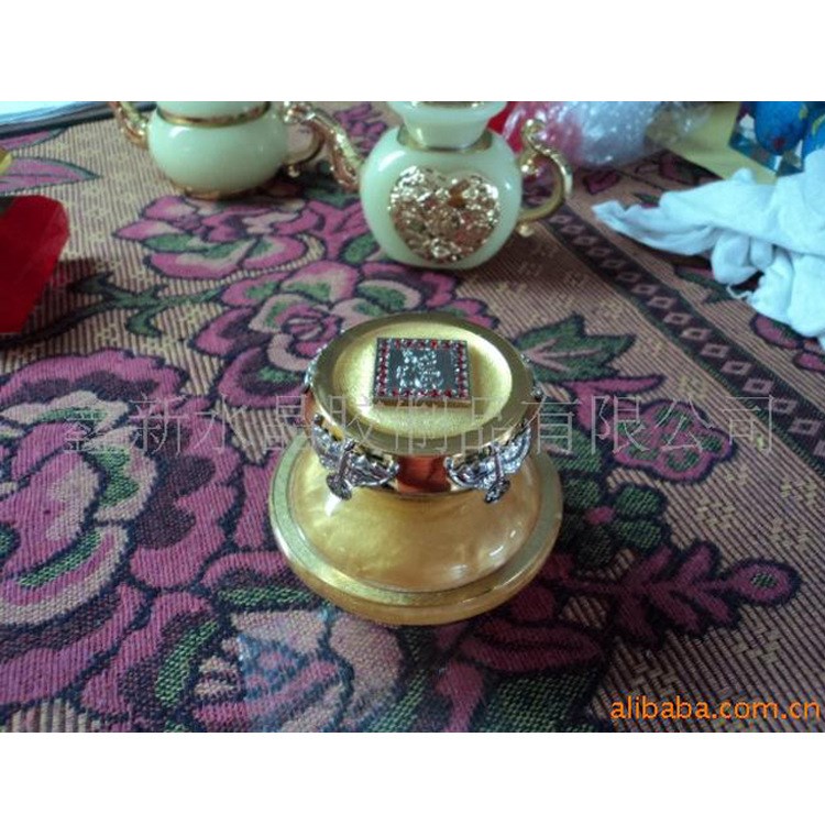 時(shí)尚樹脂水晶工藝品 樹脂水晶膠禮品 水晶膠匙扣(圖)