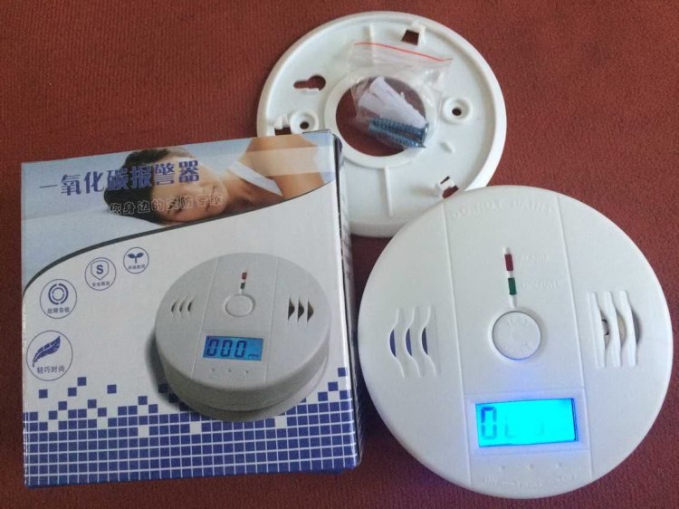 家居煤爐取暖防一氧化碳中毒報(bào)警器 家用智能數(shù)顯煤氣濃度探測