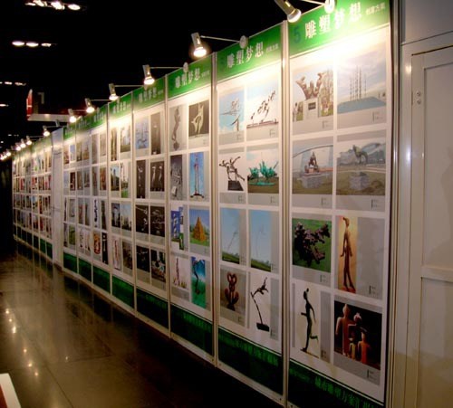 供應八棱柱，扁鋁，三角卡鎖等展覽展示器材