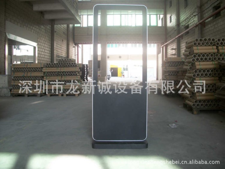 落地蘋果84寸豎屏廣告機機殼，深圳廣告機機殼廠家生產(chǎn)