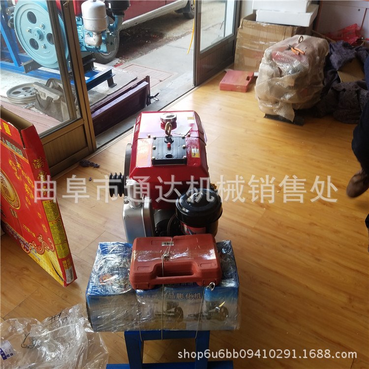 廠家制造麻辣條空心棒機 通達機械 炸玉米棍的機器月牙型空心棒機