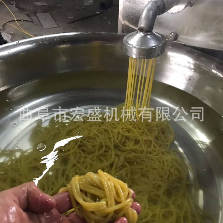 多功能玉米馇條機價格 可生產(chǎn)碴條 玉米面條 湯條機