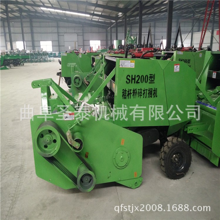 一次收割加打捆的機(jī)器 全自動(dòng)型粉碎打捆機(jī)工作視頻