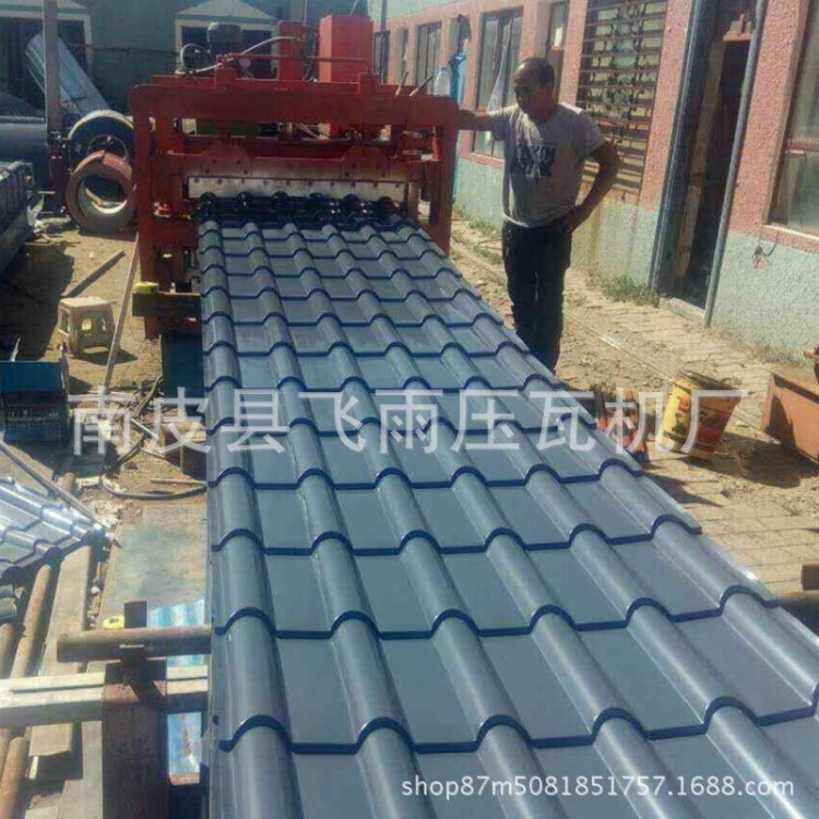 銷往內(nèi)蒙古一機三用琉璃瓦設(shè)備 840 850 800三層彩鋼壓瓦機設(shè)備