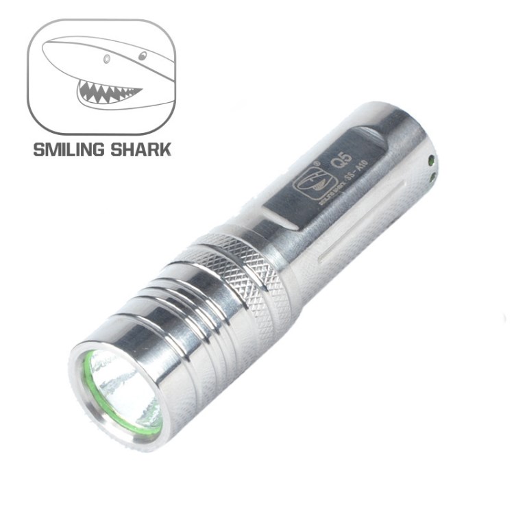 smilingshark Q5 LED不銹鋼強光遠射迷你袖珍微型充電小手電筒防