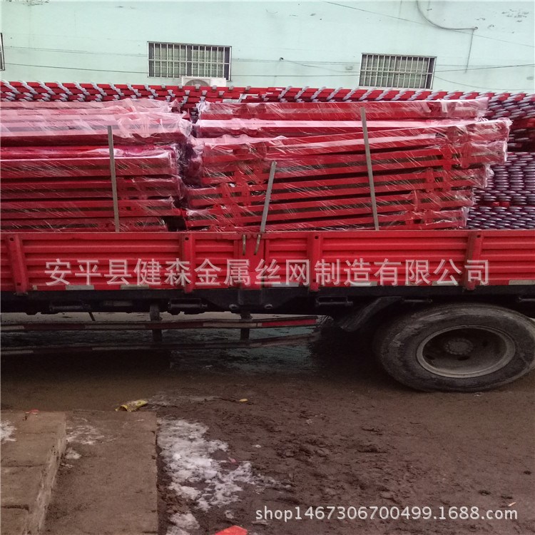供應(yīng)豬場防盜鋅鋼護(hù)欄 小間距圍墻隔離網(wǎng) 可加裝飾圈護(hù)欄