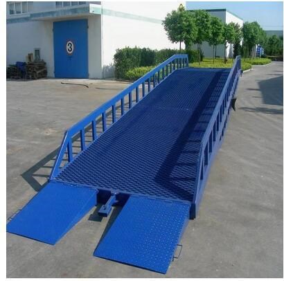 廠家直供移動式登車橋液壓升降平臺升降貨梯集裝箱裝卸登車橋