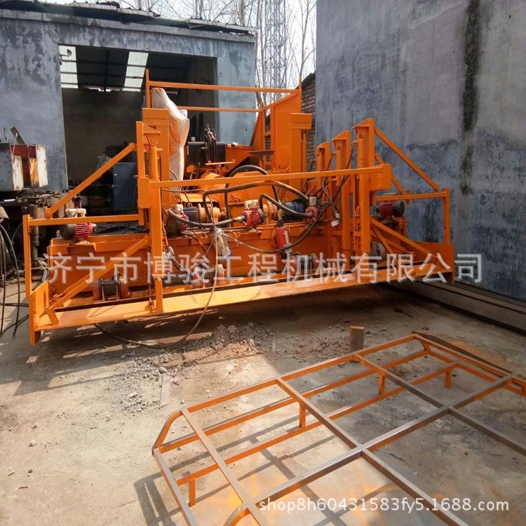 廠家供應新型路面機械設備 水泥混凝土道路攤鋪整平機 實用