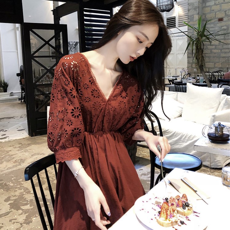 林珊珊斬男2018夏季新款初戀超仙氣質sukol裙子V領高腰女連衣裙子