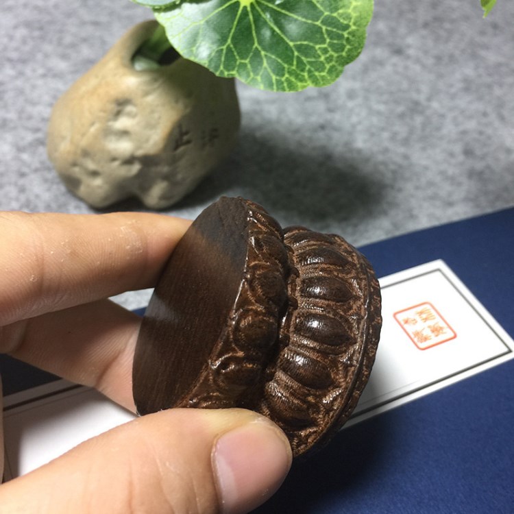 创意礼品 越南沉香木雕手把件莲花底座 实木茶杯垫底座木质工艺品