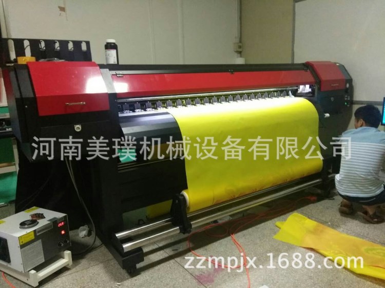 戶外寫真機(jī)，愛普生打印噴頭穩(wěn)定，戶內(nèi)外uv卷材打印機(jī)直銷中