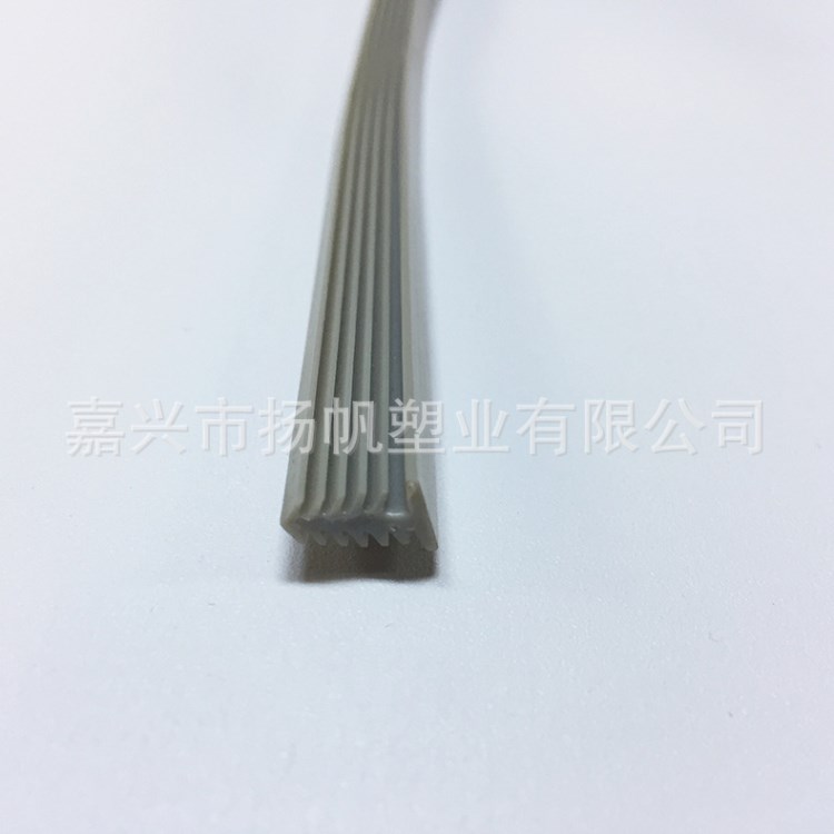 廠家銷售 QT011 精品玻璃密封條 塑料擠出型材