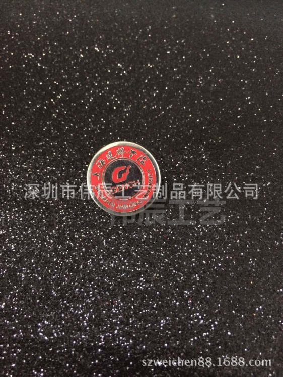 烤漆滴膠LOGO章，膠水LOGO章定做，定制金屬校徽，找校徽廠家