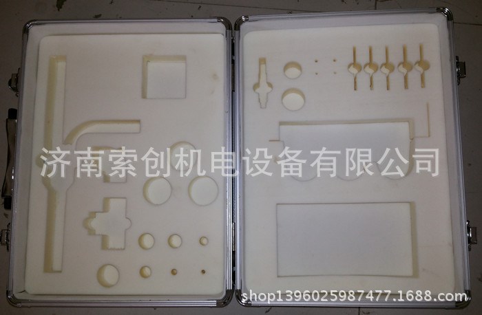 山東濟(jì)南市廠家定制鋁合金展示箱