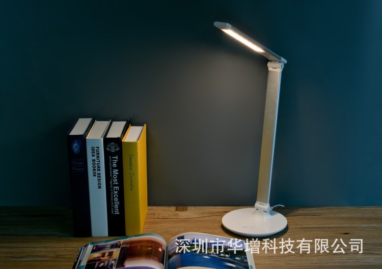 LED金屬面光源護(hù)眼臺燈 節(jié)能時尚商務(wù) 學(xué)習(xí)夜燈 折疊體積小便攜
