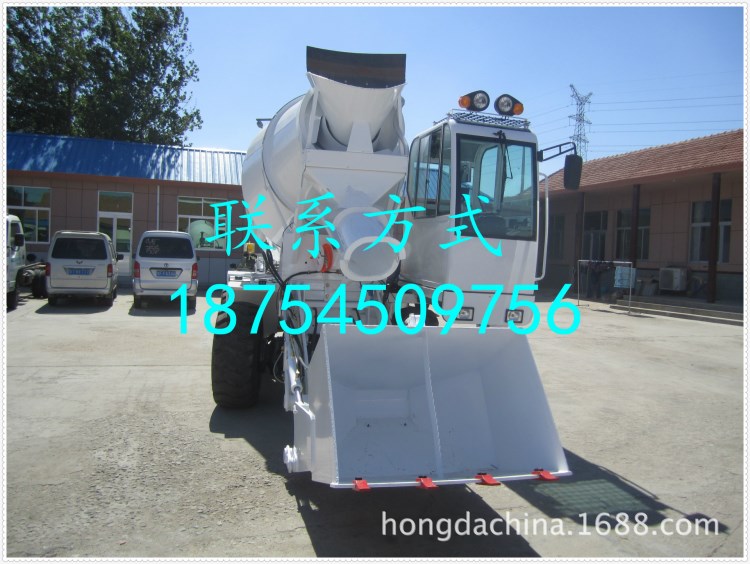 廠家直銷(xiāo)自上料攪拌車(chē)4方前部車(chē)頭自鏟料混凝土攪拌車(chē) 運(yùn)輸車(chē)