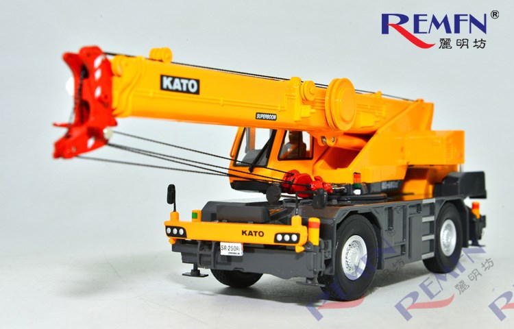  KATO SR-250Ri ROUGHTER 25噸加藤起重機(jī)越野車(chē)吊車(chē)模型1:50