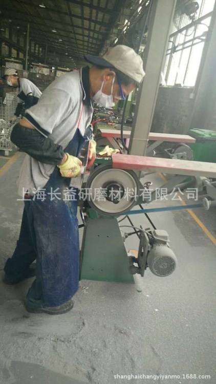 汽車打磨鋁合金壓鑄件砂布鋯剛玉沙帶去毛刺拋光砂帶定制PZ533