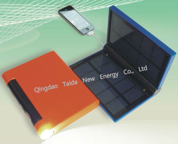 太阳能手电筒式移动电源 光伏发电的太阳能移动电源 发电充电器