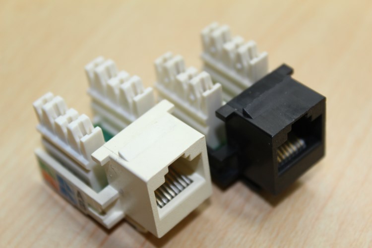 RJ45、安普款五类模块、超五类、安普模块。