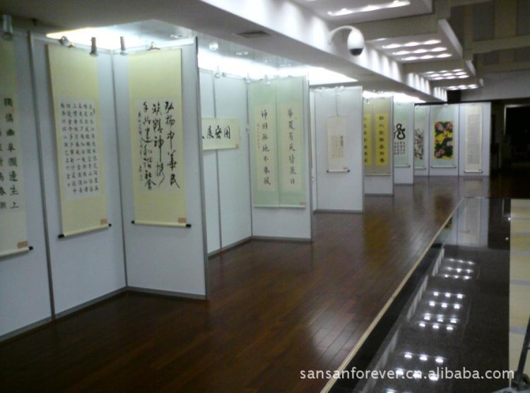 常熟宇通供應(yīng)展示架，校園展覽屏風(fēng),展覽展示器材，供應(yīng)八棱柱展